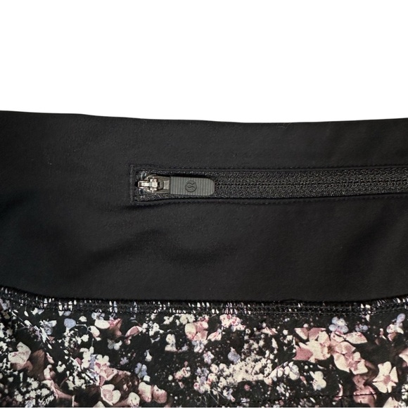 LULULEMON Speed Up Short 2.5" in Floral Spritz Multi / Black - Picture 7 of 12